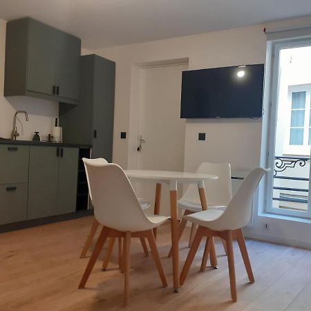 Saint-Germain-En-Laye: Grand Studio En Centre Ville A 2 Minutes Du Rer מראה חיצוני תמונה