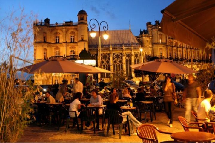 Saint-Germain-En-Laye: Grand Studio En Centre Ville A 2 Minutes Du Rer מראה חיצוני תמונה